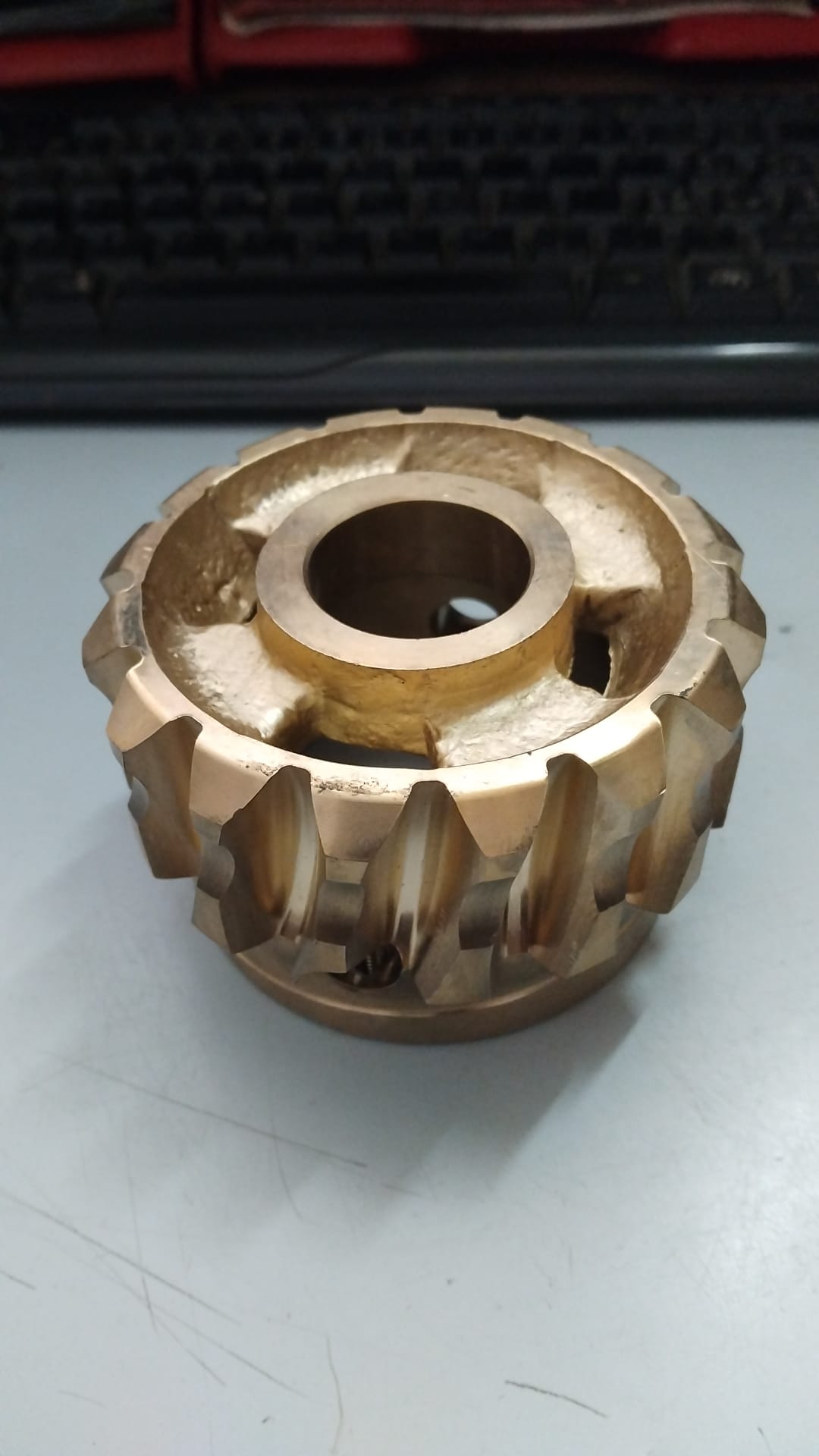 CORONA IN BRONZO Z 16