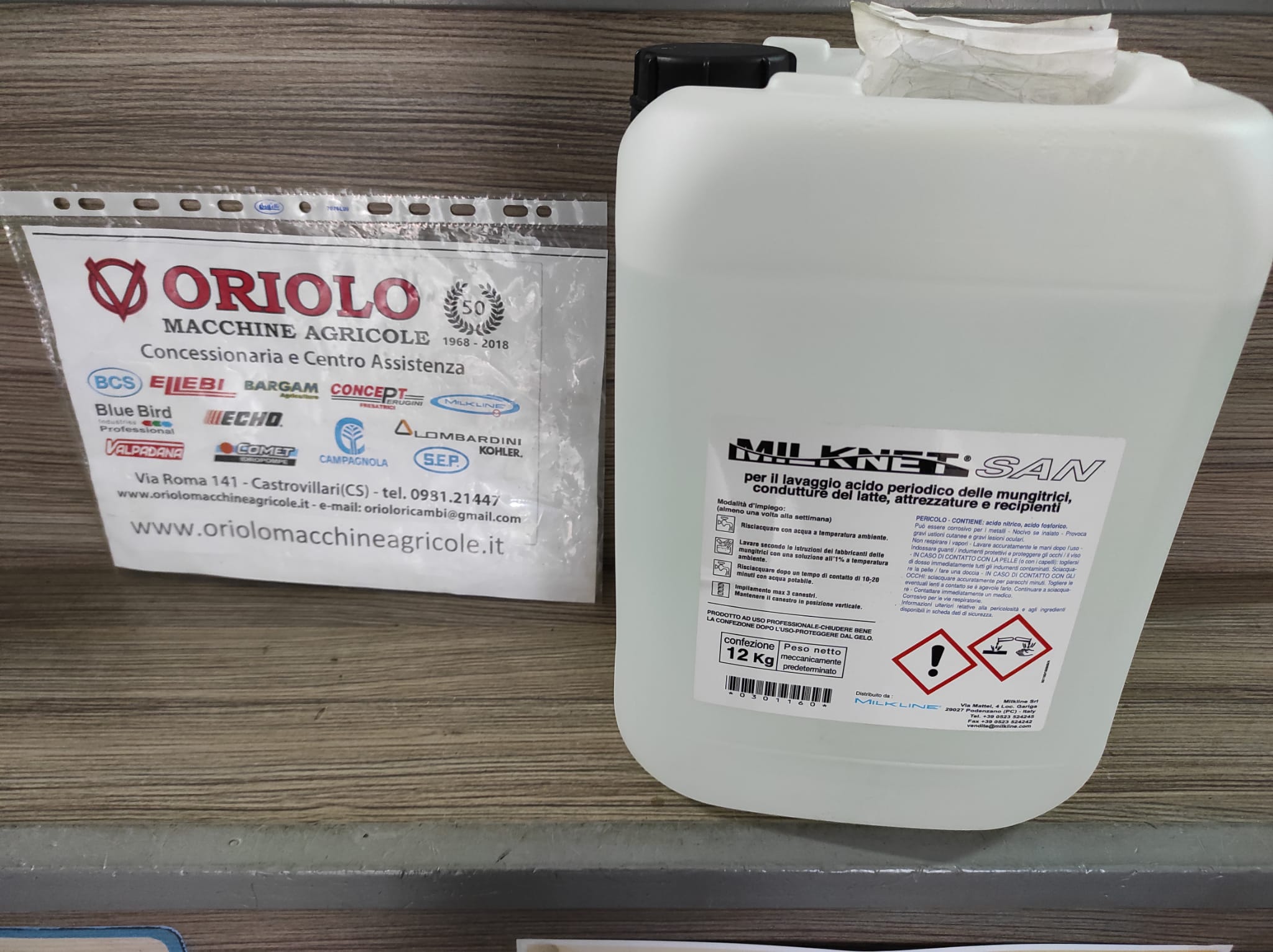 LIQUIDO PROFESSIONALE PER LAVAGGIO MUNGITRICI E ATTREZZATURE 12 KG